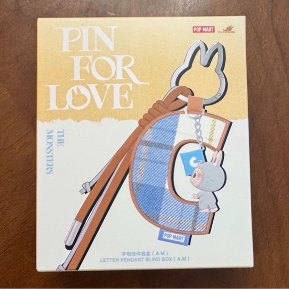 Pin for love Blue Plaid 'K’ Keychain confirmed, bag unopened - Picture 2 of 2